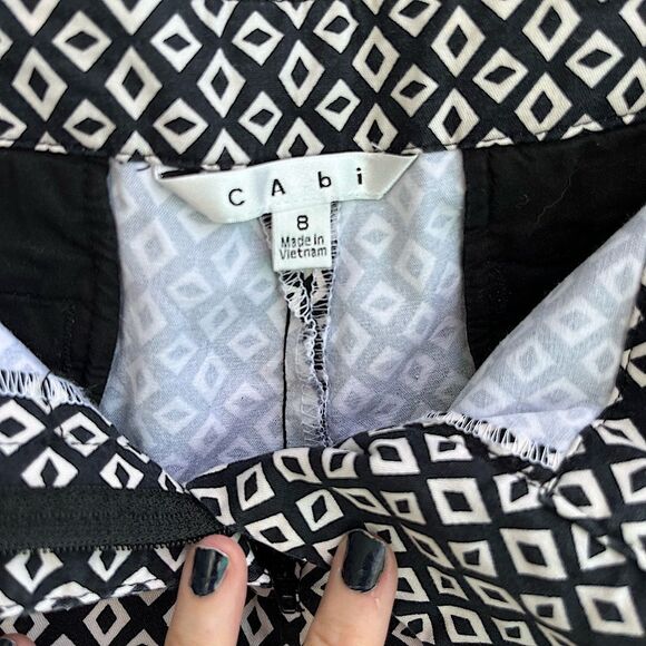 Cabi Black White Geometric Print Ankle Pants Size 8 - Picture 2 of 10